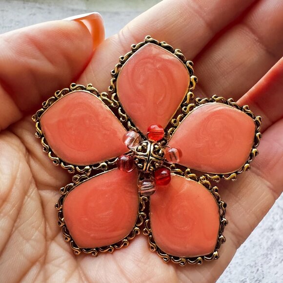 Large Coral Pink Flower Brooch Gold Filigree Petal Statement Pin 2.5 Inch - Picture 4 of 5